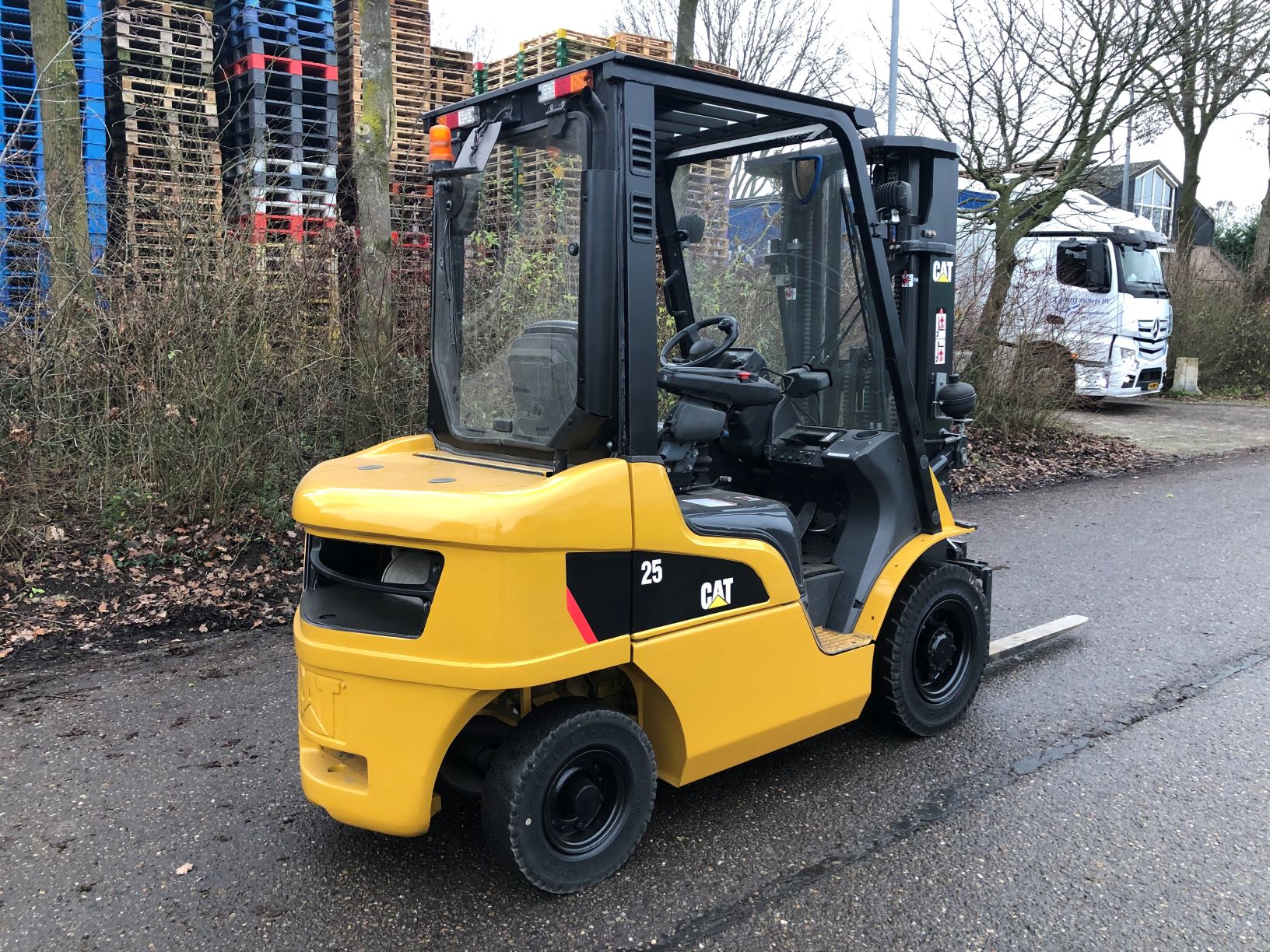 CATERPILLAR DP25N FORKLIFT 2500KG DIESEL